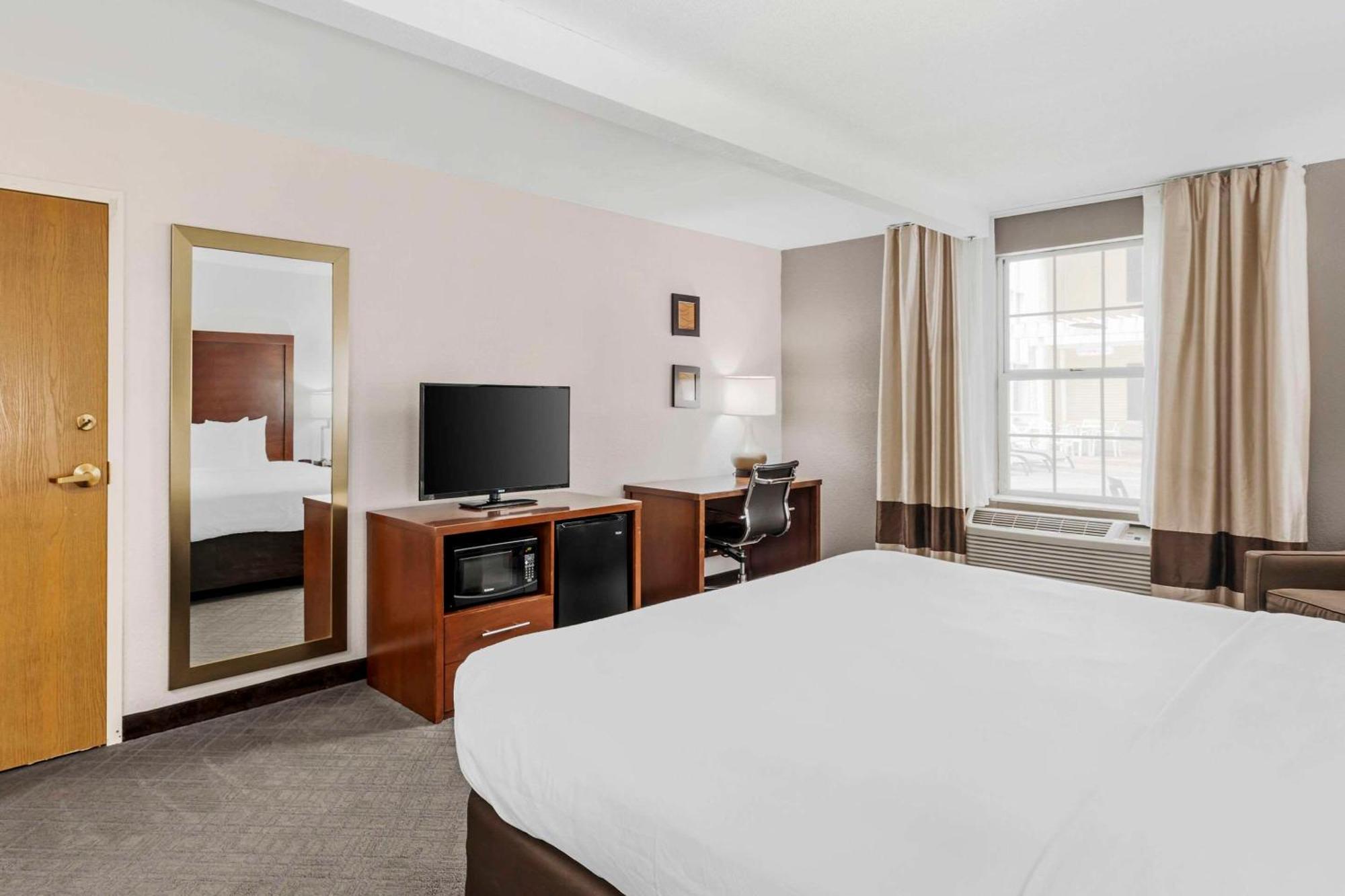 Comfort Inn Splash Harbor Bellville Экстерьер фото