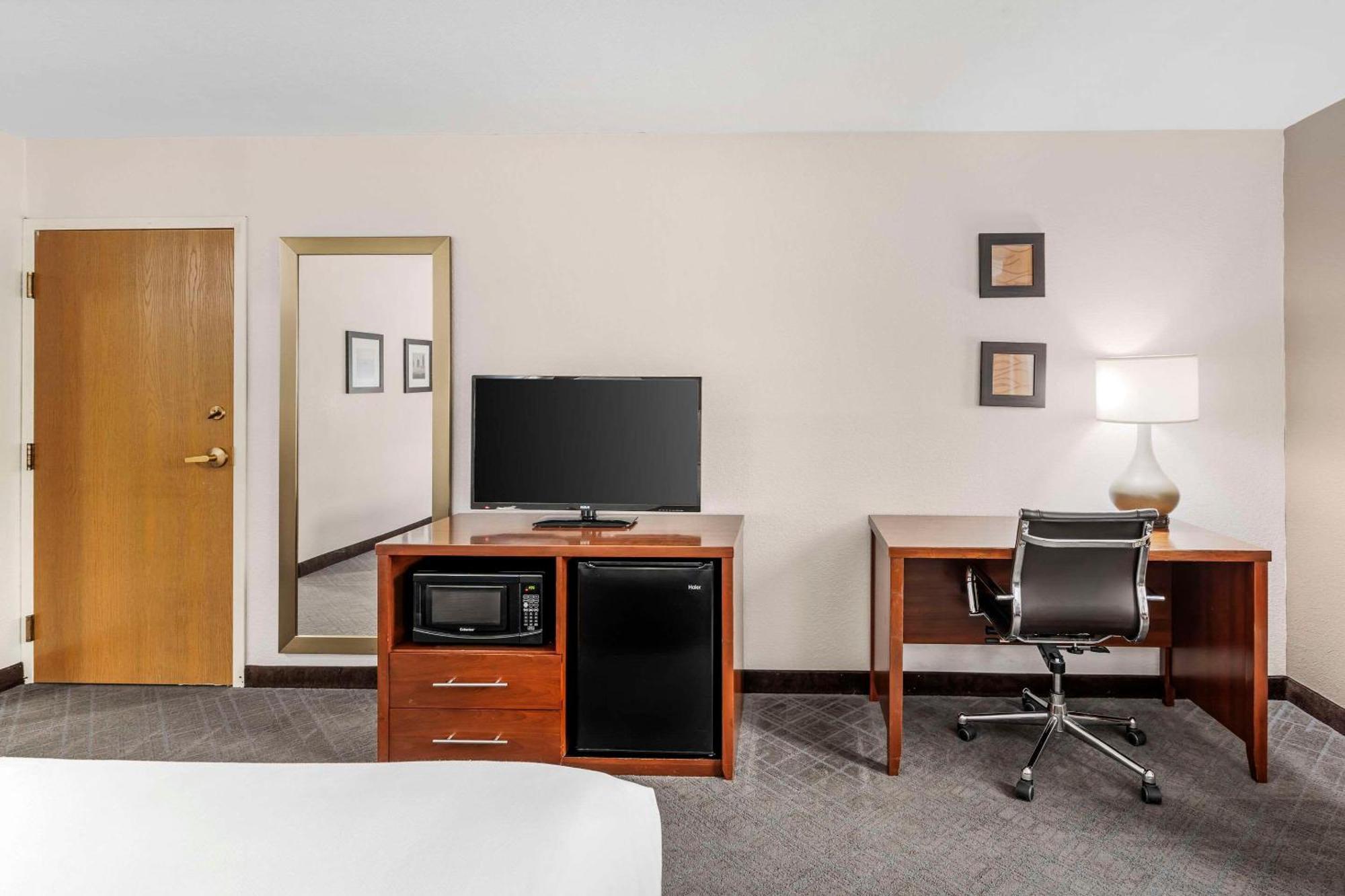 Comfort Inn Splash Harbor Bellville Экстерьер фото